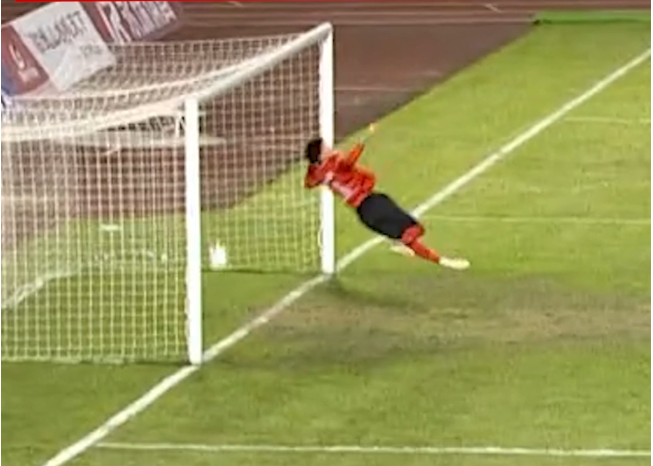 湘超第7轮首场，娄底VS郴州，出现了世界波误判，最终1比1握手言和。